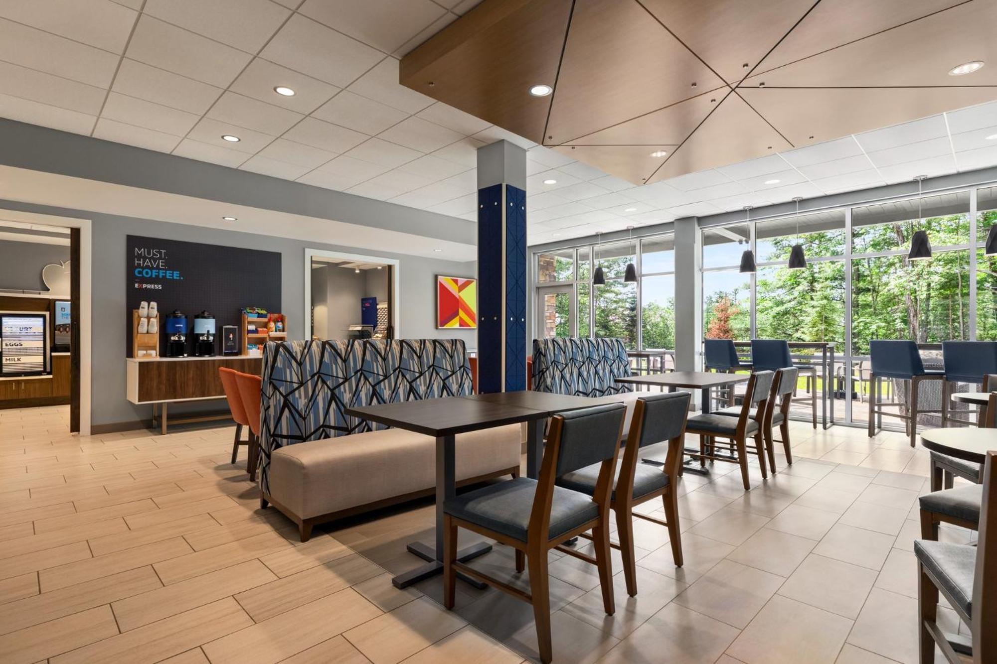 Holiday Inn Express & Suites Rhinelander By Ihg Dış mekan fotoğraf
